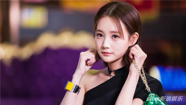 李一桐新剧饰演新锐服装设计师"夏可可"