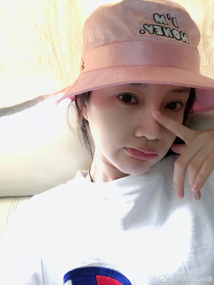 李小璐