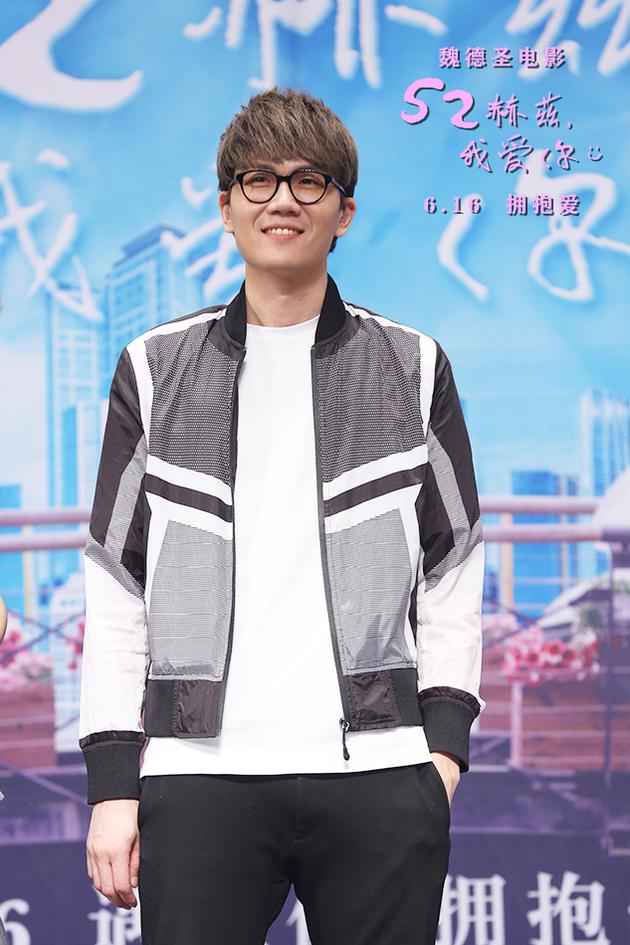 小玉校园行帅气亮相