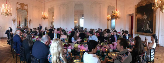 余晚晚参加时尚晚宴