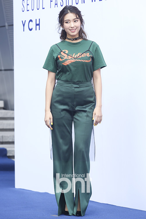 SISTAR前成员宝拉正式签约HOOK 与李昇基同门_手机新浪网