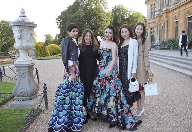 余晚晚参加时尚晚宴