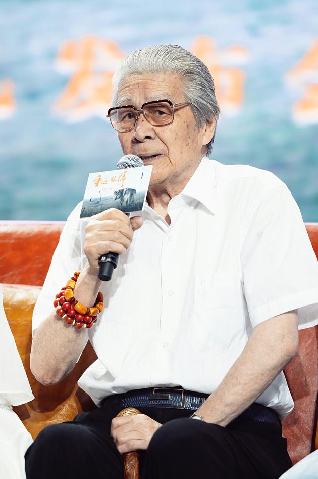 《重返狼群》首映礼发布会现场 蓝天野助阵