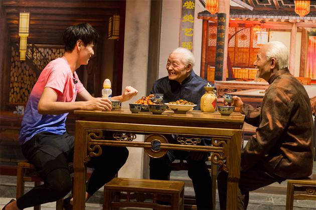 《人偶总动员2》 鲍春来