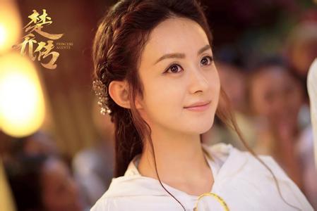 焦点,播出同时伴随各种争议,剧情,台词,特效以及男演员的抠图演出等