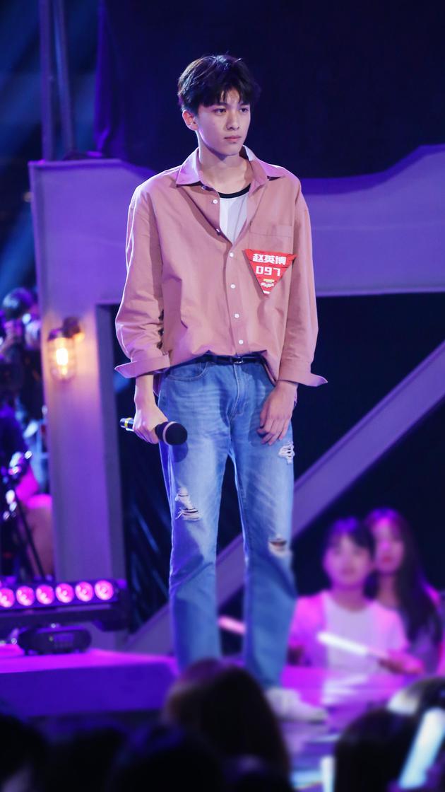 高颜值选手赵英博