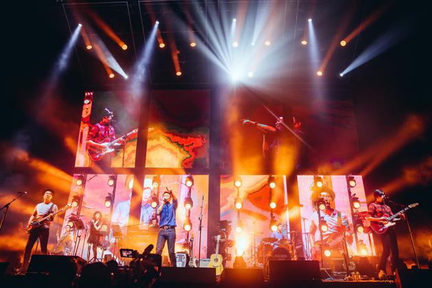 首首经典歌曲引爆全场