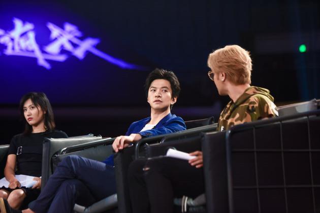 李健陈粒“互怼”