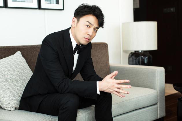 性感男士雷佳音