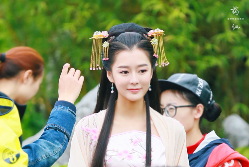 玄幻大戏药仙杀青赵闪闪饰演济顾宛烟引期待