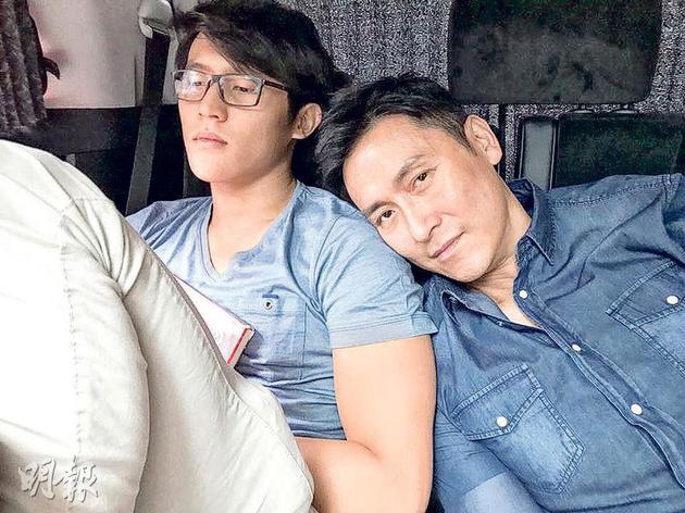 马德钟向儿子马在骧撒娇.