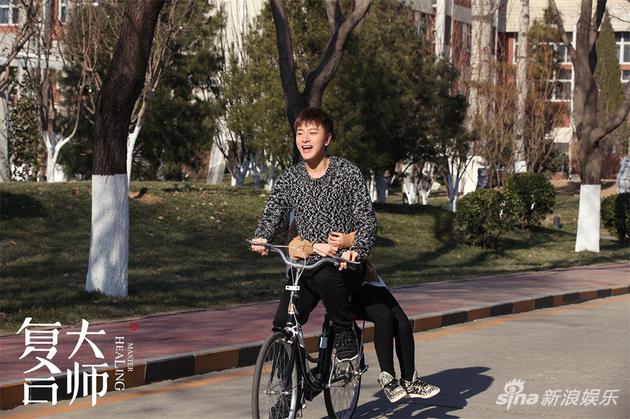 红白玫瑰版剧照曝光 复合大师贾乃亮恋情去向成谜