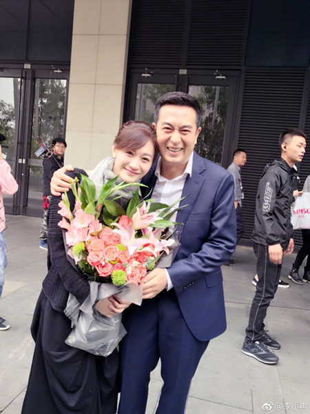 《美好生活》曝杀青花絮 李小冉泪别剧组很有爱|李小冉|张嘉译|美好