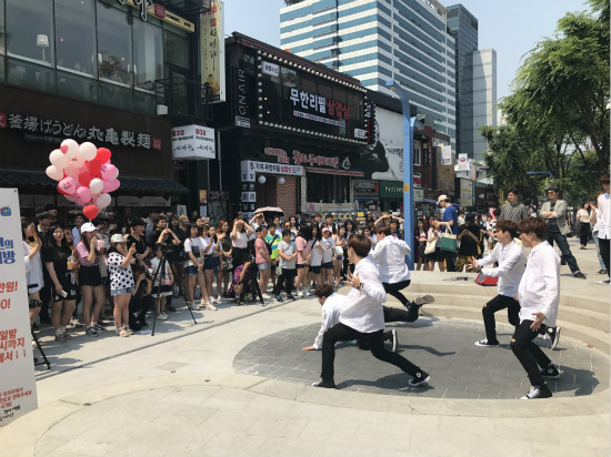 X-TIME弘大快闪大秀舞技