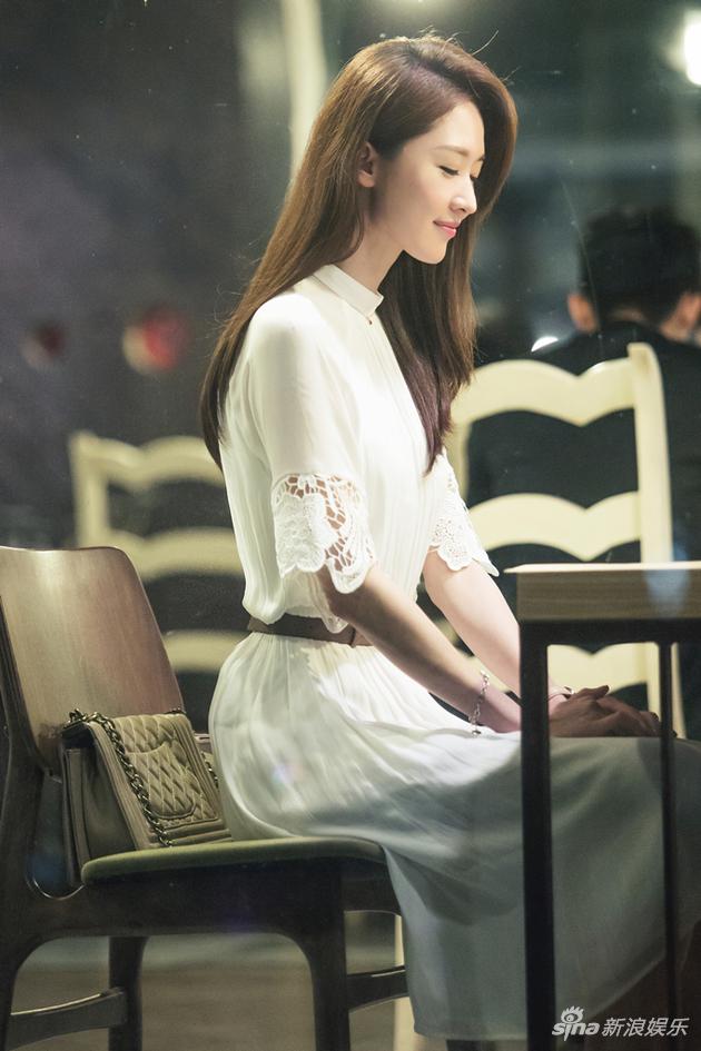 张雯《深夜食堂》曝剧照 清纯甜美化身白月光女神