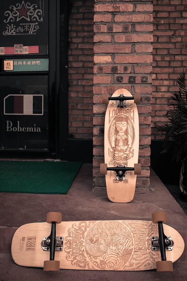 “痛仰制造”的滑板