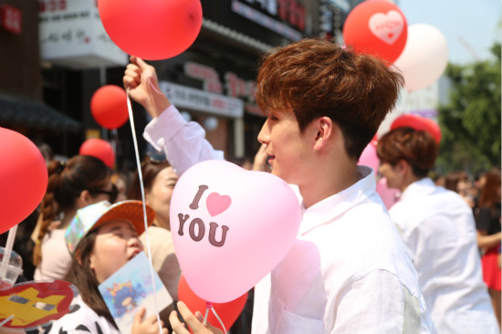 X-TIME收获大量韩国迷妹