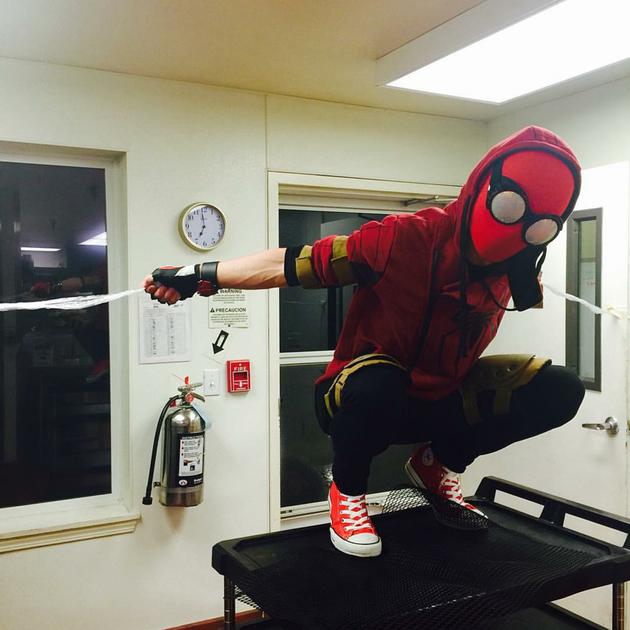 电影《蜘蛛侠：英雄归来》制服DIY活动蜘蛛侠吐丝