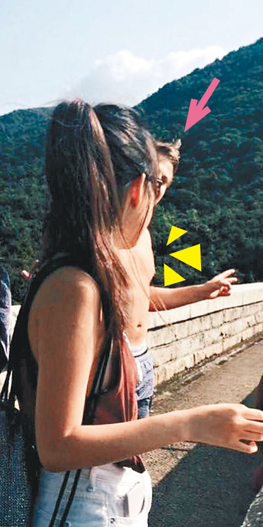 张瑶华与半裸的Mathis爬山泄“蜜”。