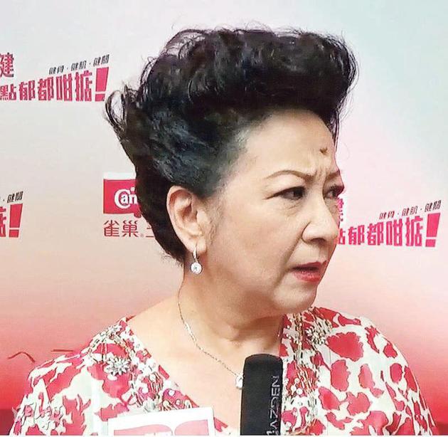 薛家燕听到谭顺生的负面传闻眉头立刻皱起来。