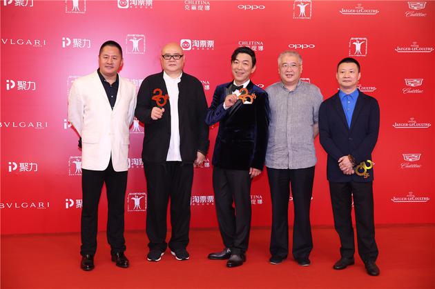 黄渤及《冰之下》剧组助阵第20届上海电影节 图片来源：视觉中国