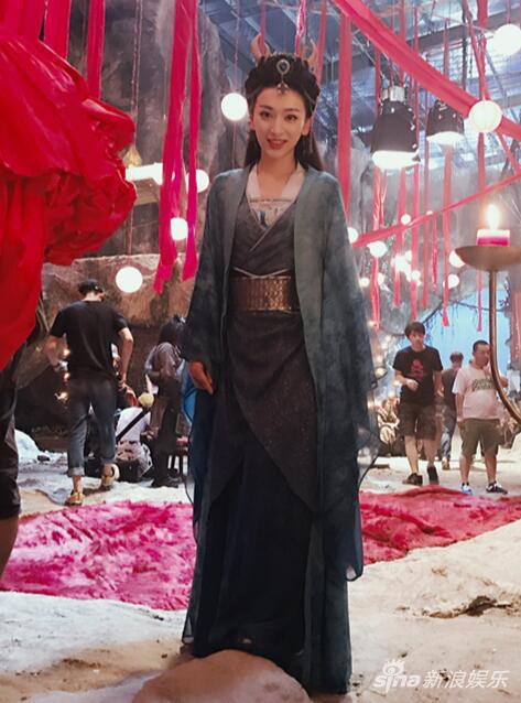 周睿君剧中造型