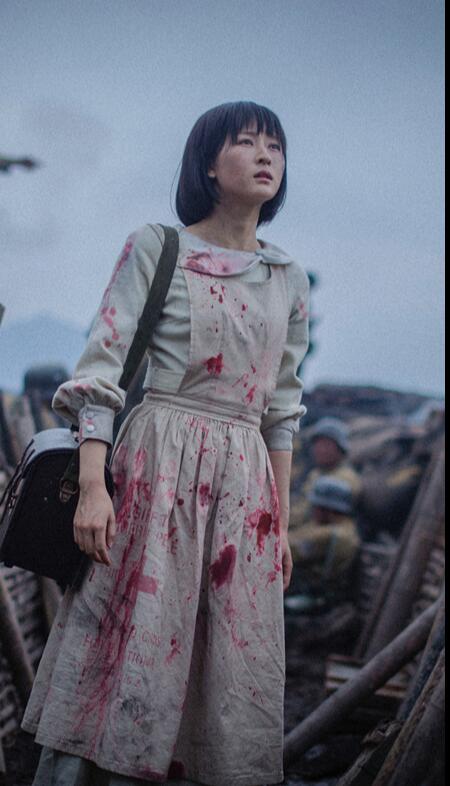 吕星辰携《捍卫者》剧组 亮相上海国际电影节