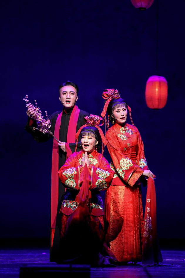 上海越剧“第十代”集体亮相