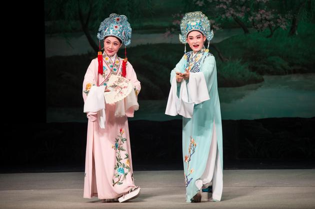 上海越剧“第十代”集体亮相