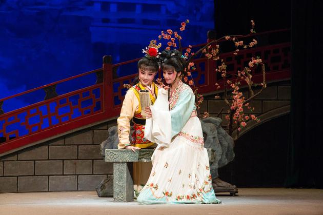 上海越剧“第十代”集体亮相