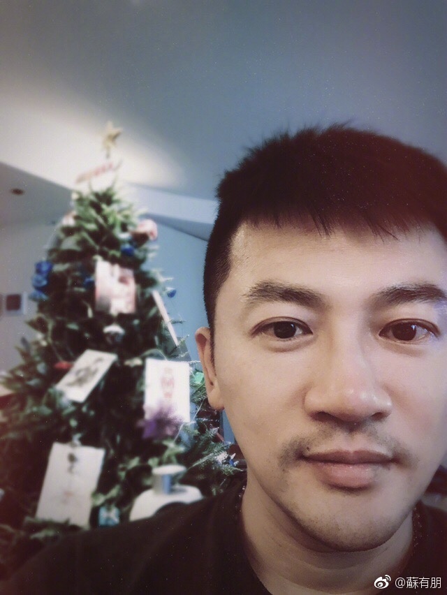 苏有朋微博自拍