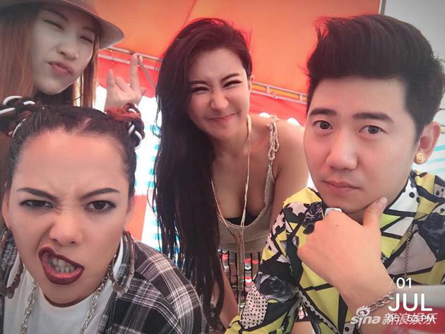 张暖雅与张惠春、王绎龙同台演出