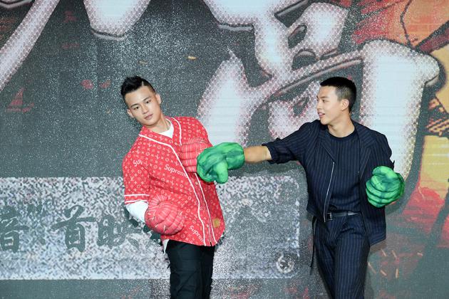 欧豪 丁冠森对打