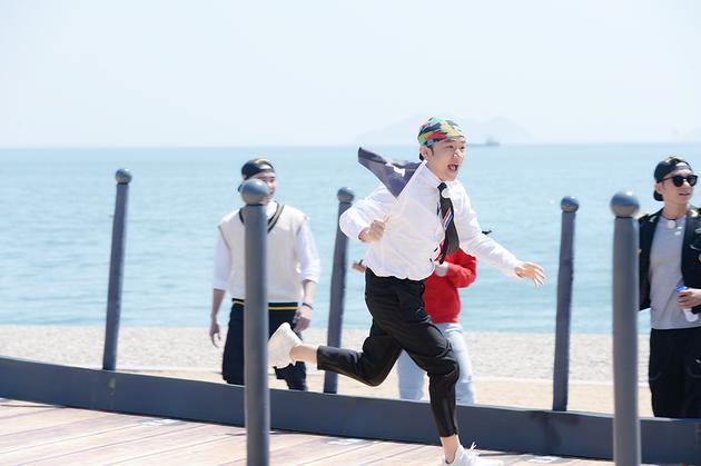 王祖蓝努力变得更Man