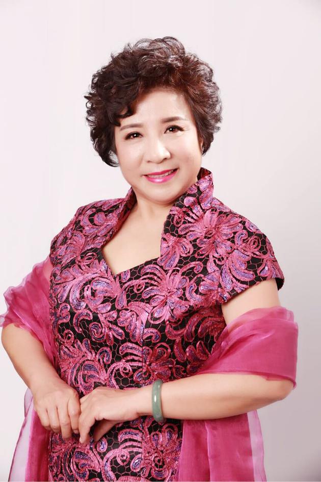 女高音歌唱家、声乐教育家丁蜀还教授