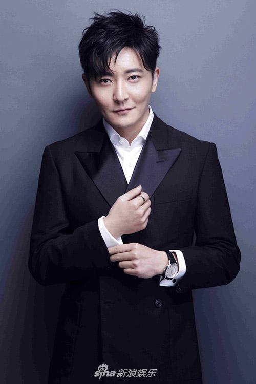 郭京飞帅气有型