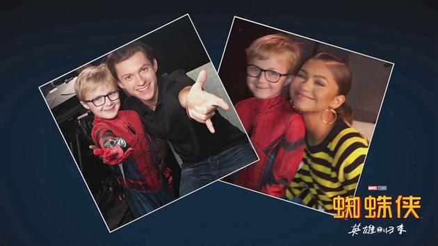 荷兰弟、赞达亚分别与小粉丝Liam合影留念