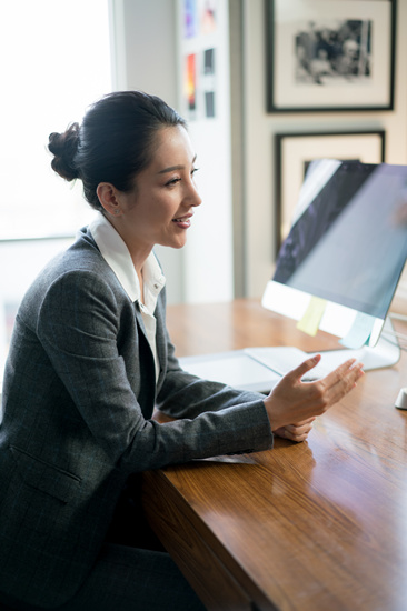 美女主持人吴靖萱