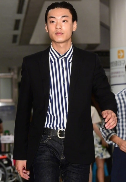 韩嘻哈歌手iron殴打女友被判刑曾吸食大麻获罪