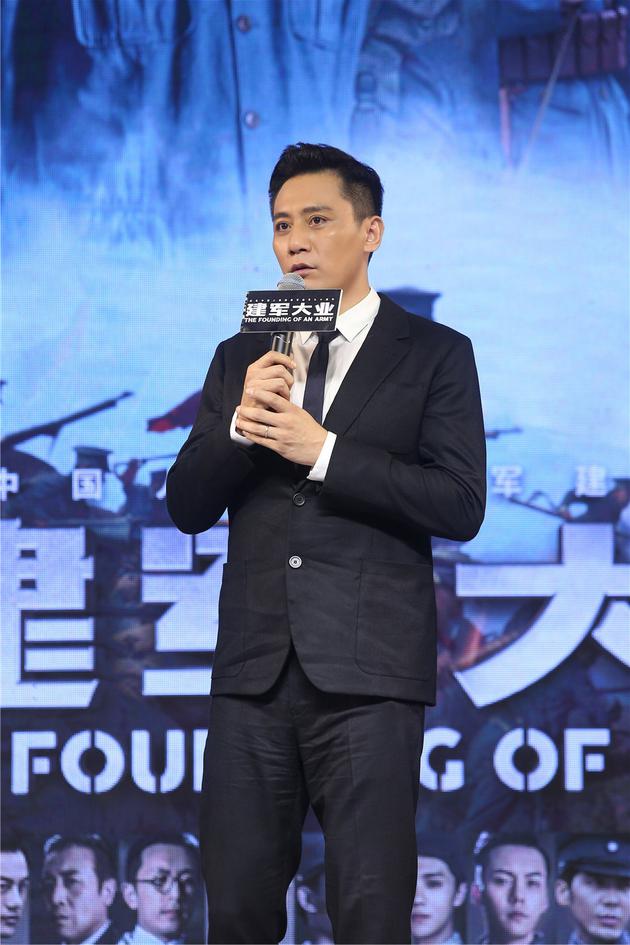 刘烨饰演毛泽东