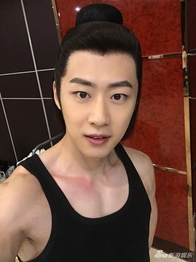 朱嘉琦晒自拍朱嘉琦自拍朱嘉琦自拍照新浪娱乐讯 近日,演员朱嘉琦正在