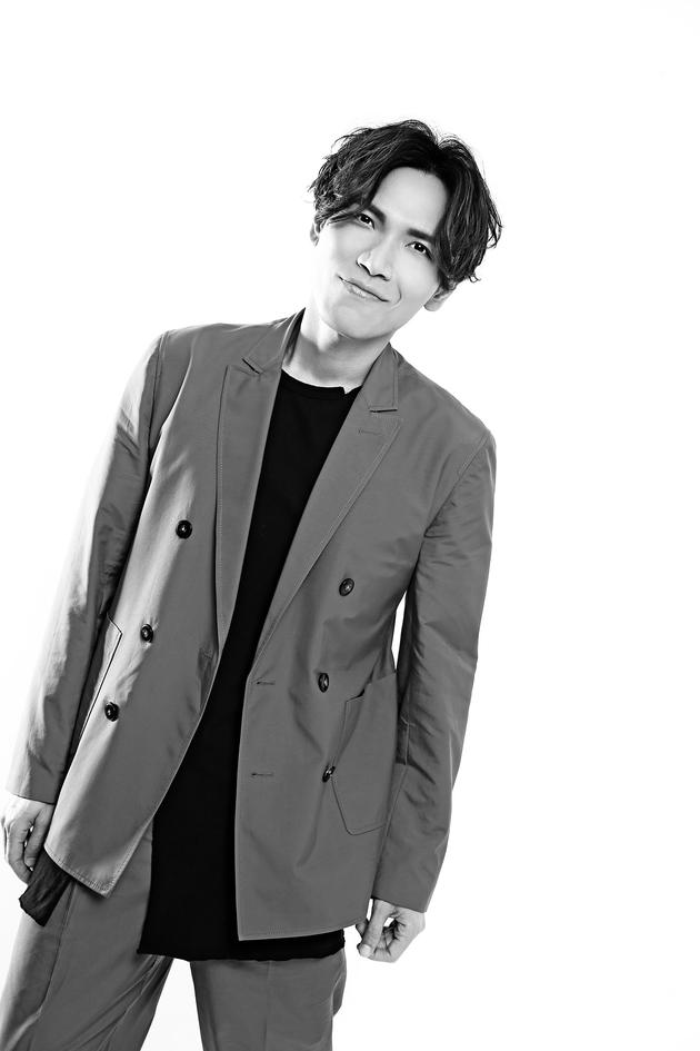 高晓松杨宗纬合作新曲越过山丘沙画版mv首发