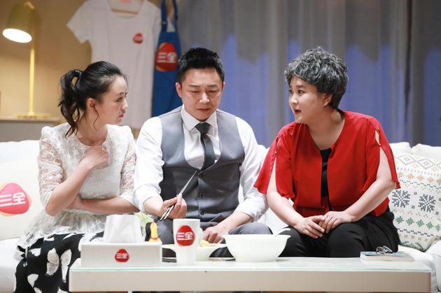 刘奕君尝“岳母”贾玲精心准备“美食”