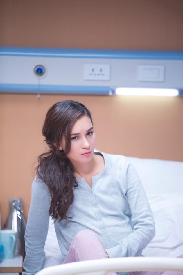 卢靖姗扮演“孕妇“