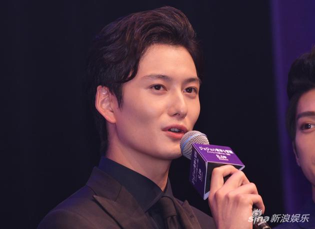 《jojo》导演曝拍摄趣事 冈田将生曾在洗澡时滑倒