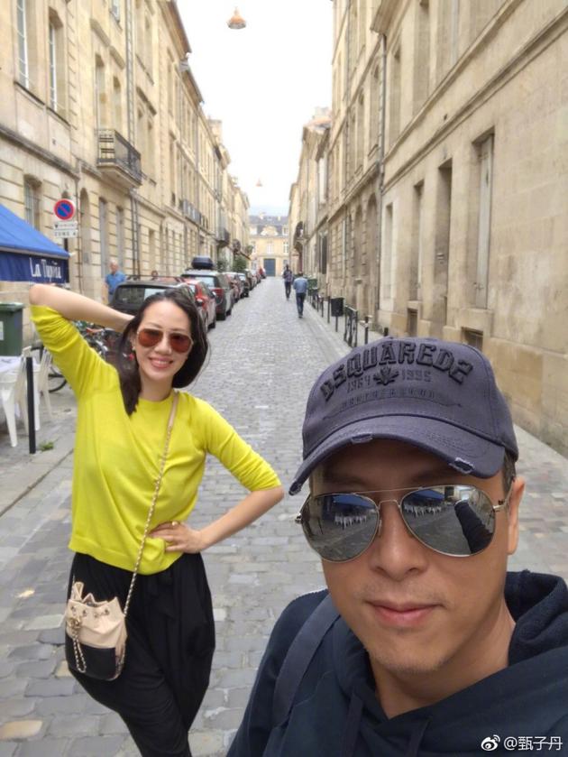 甄子丹生日老婆甜笑