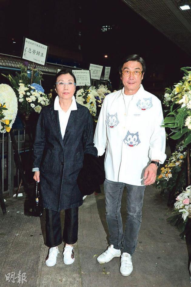 欧阳佩珊告别式 郭锋难舍痛哭_手机新浪网