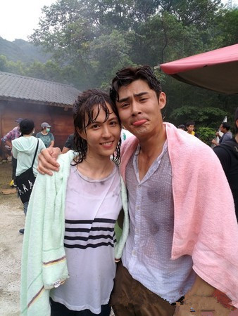 魏蔓惊悚失火戏连拍15小时!陈奕险滑倒撞向火柱