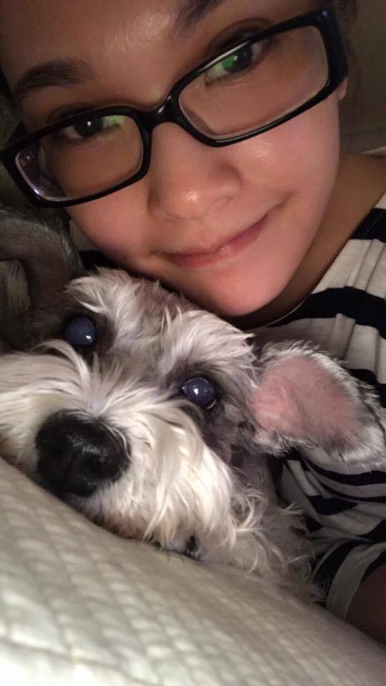 杨丞琳与爱犬合照