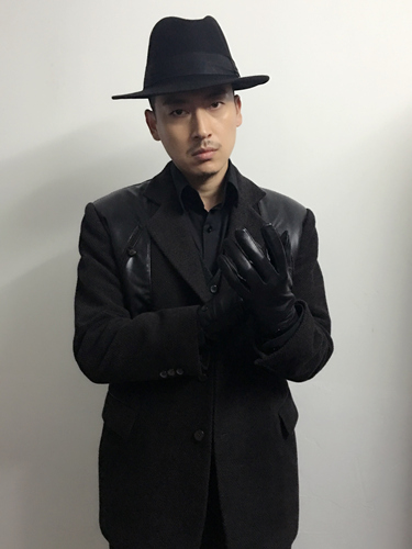 《建军大业》票房破两亿 曲少石儒雅气质获称赞